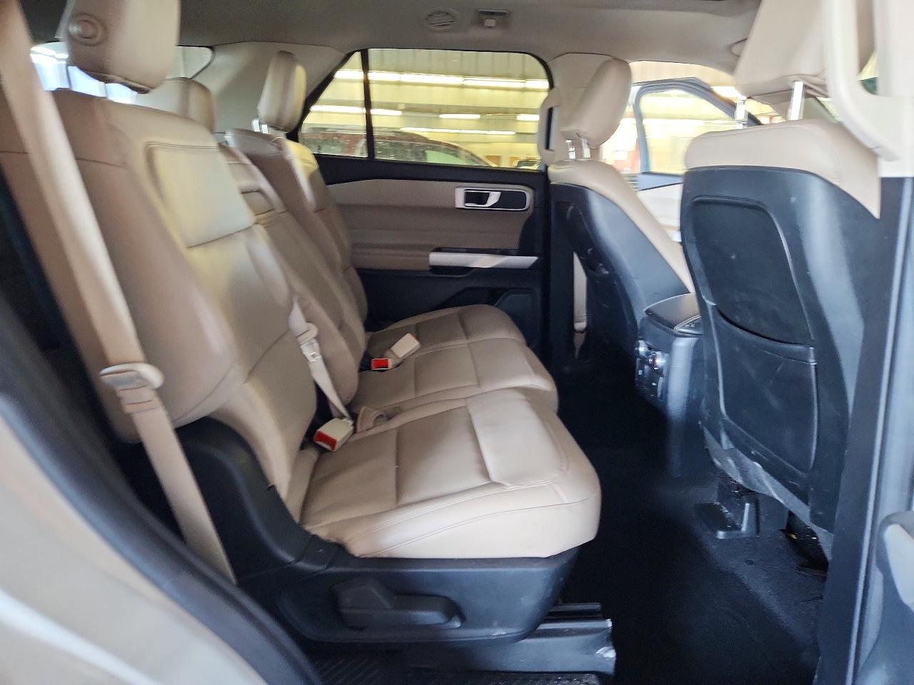 2020 FORD EXPLORER XLT photo 21