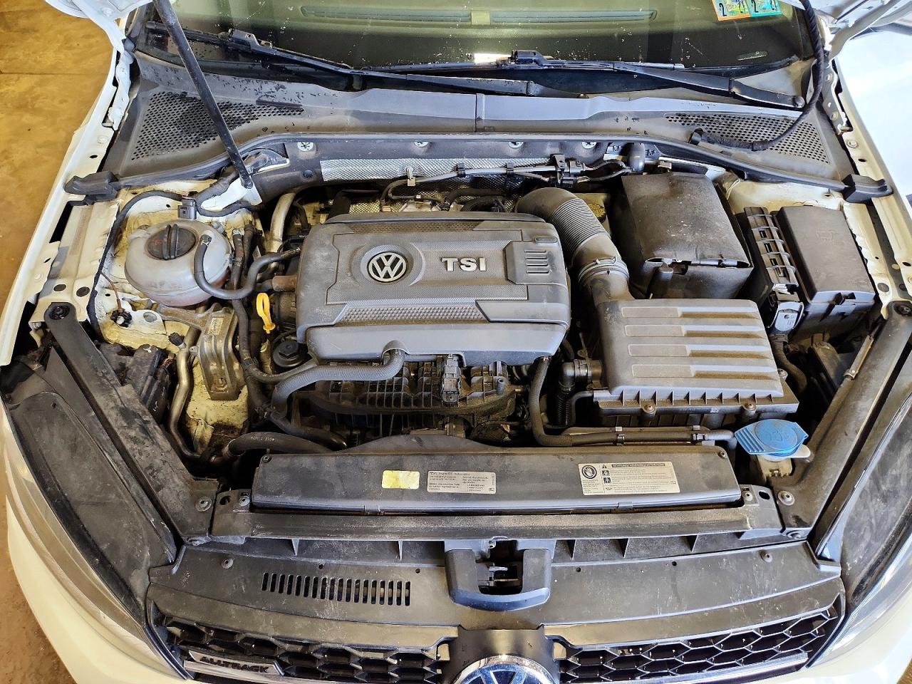 2017 VOLKSWAGEN GOLF ALLTRACK S photo 11