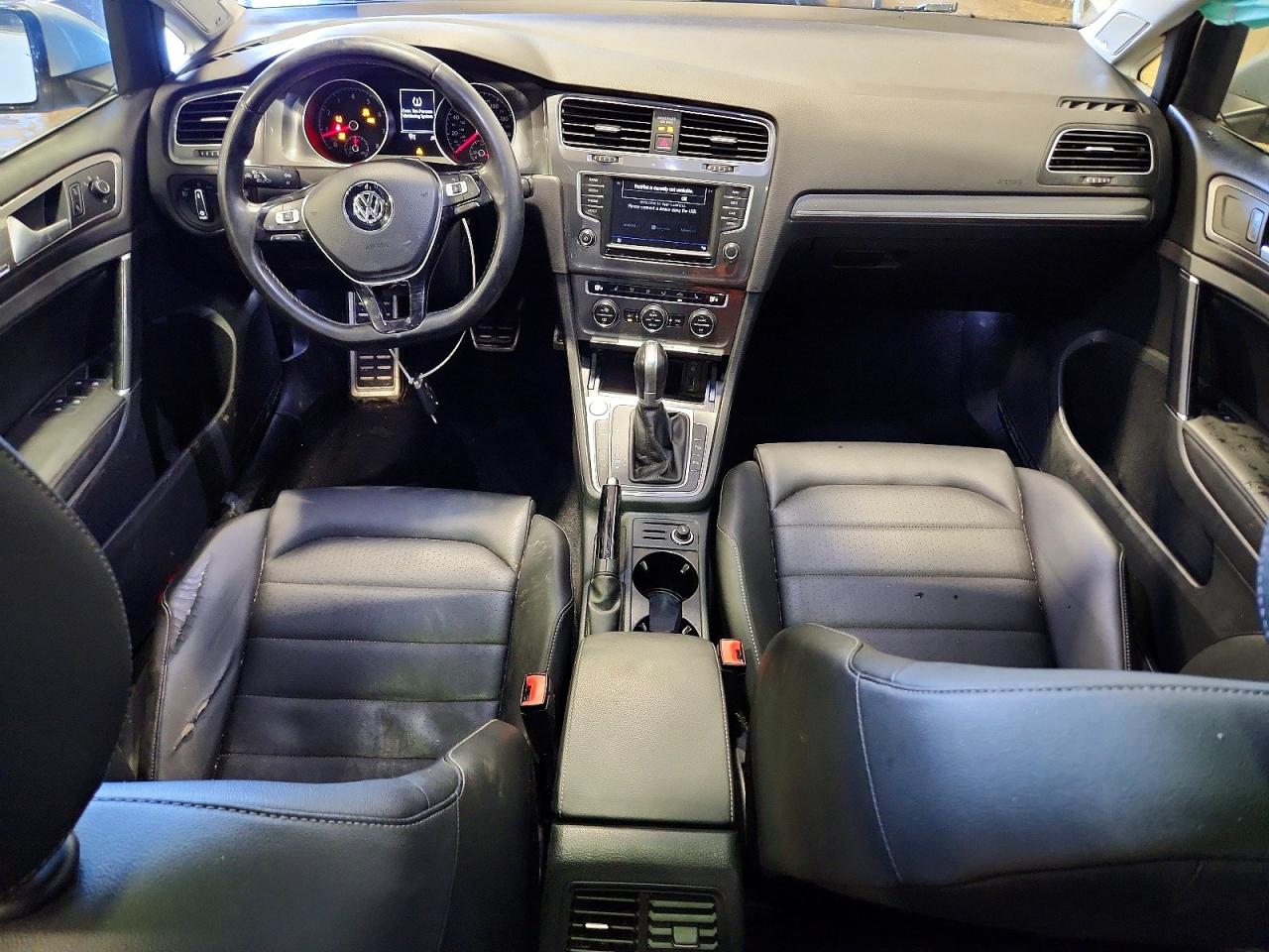 2017 VOLKSWAGEN GOLF ALLTRACK S photo 8