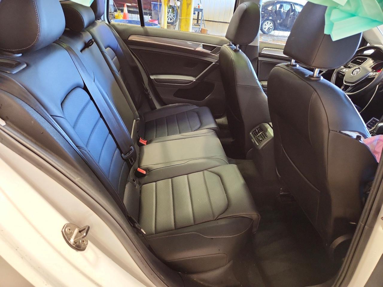 2017 VOLKSWAGEN GOLF ALLTRACK S photo 10