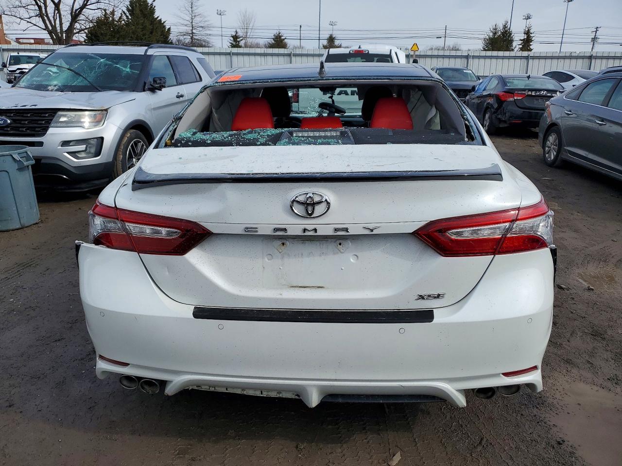 2019 TOYOTA CAMRY XSE V6 photo 11