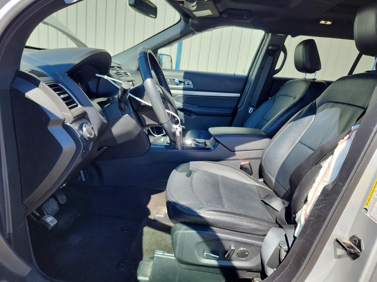 2018 FORD EXPLORER XLT photo 13