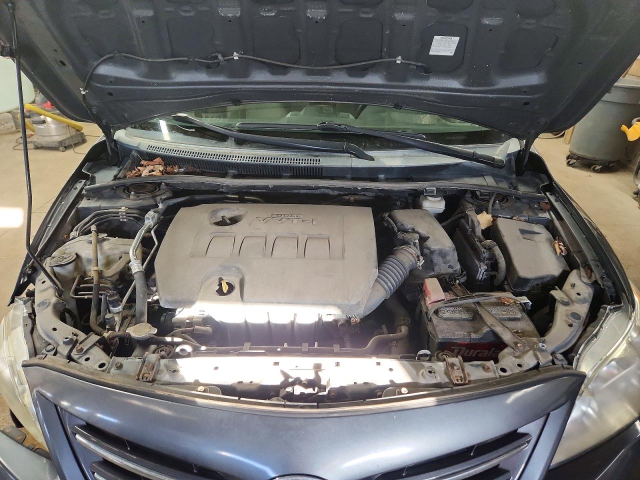 2013 TOYOTA COROLLA LE photo 11