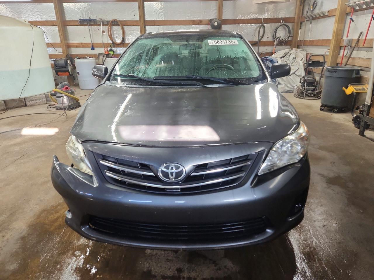 2013 TOYOTA COROLLA LE photo 5