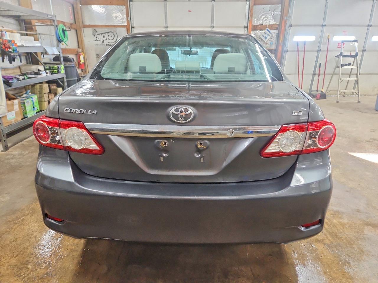 2013 TOYOTA COROLLA LE photo 6