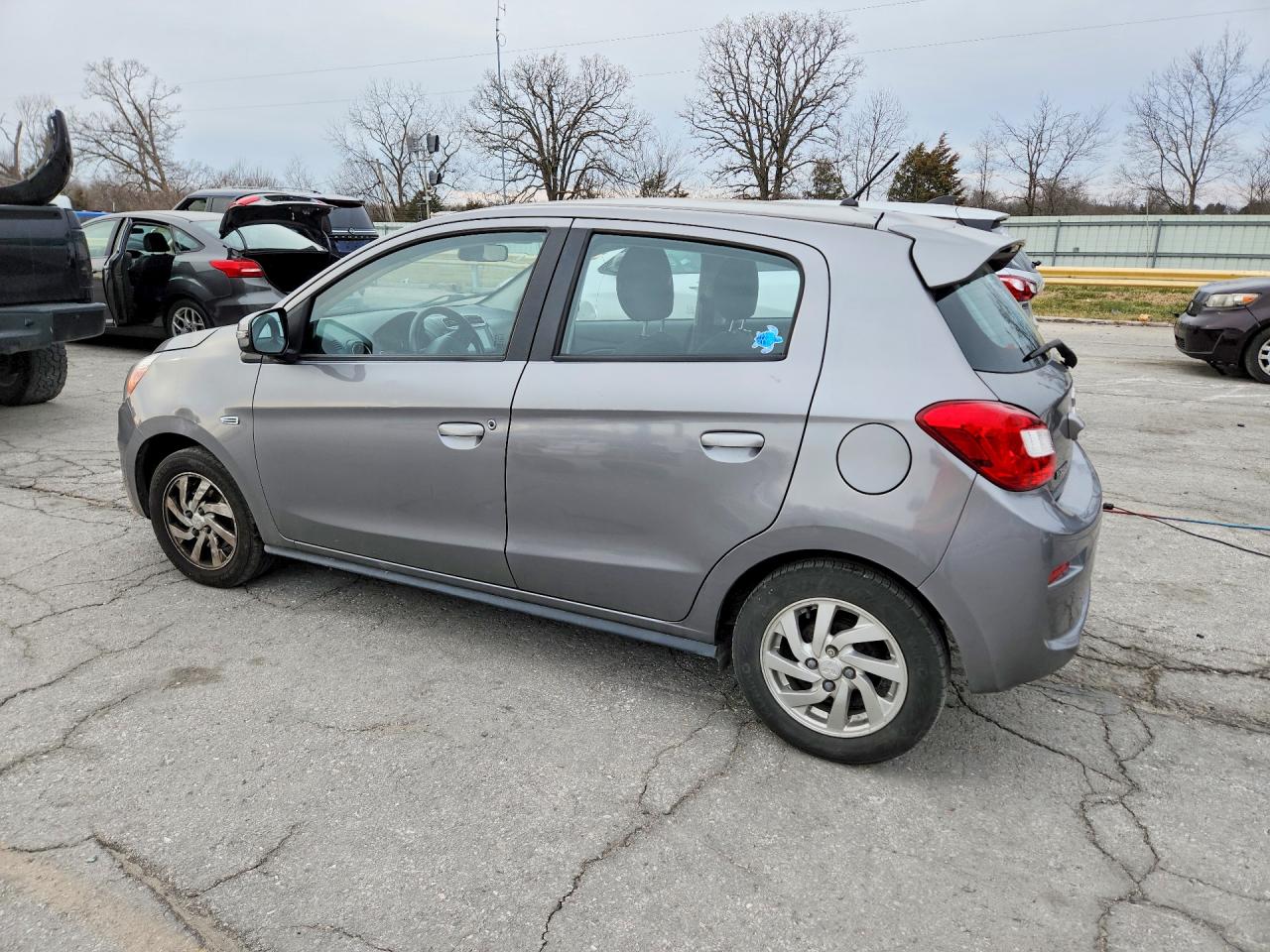 2017 MITSUBISHI MIRAGE SE photo 2