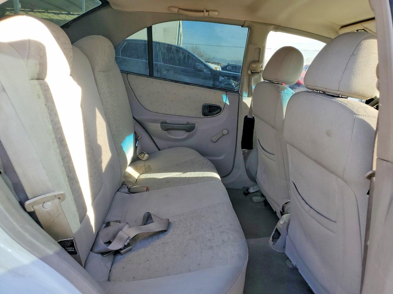 2003 HYUNDAI ACCENT GL photo 19