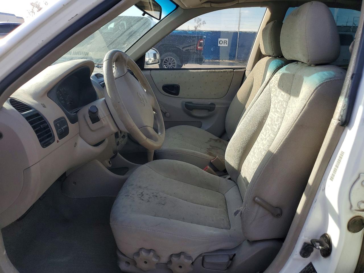 2003 HYUNDAI ACCENT GL photo 13