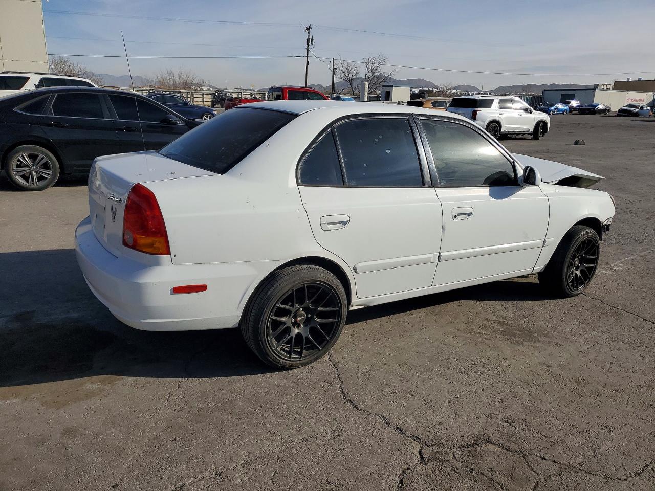 2003 HYUNDAI ACCENT GL photo 5