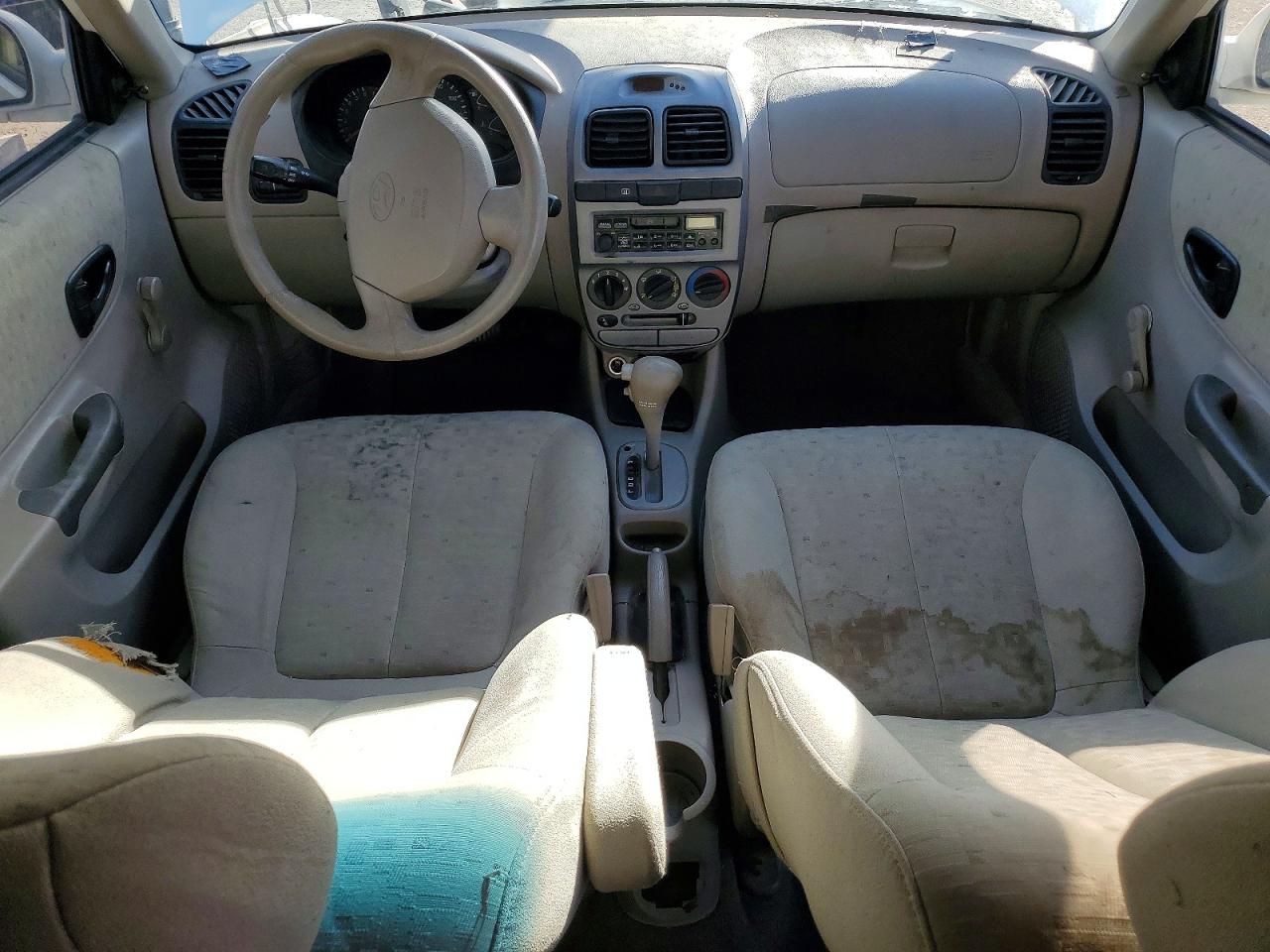 2003 HYUNDAI ACCENT GL photo 15