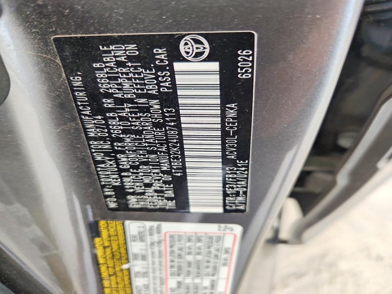 2004 TOYOTA CAMRY LE photo 12
