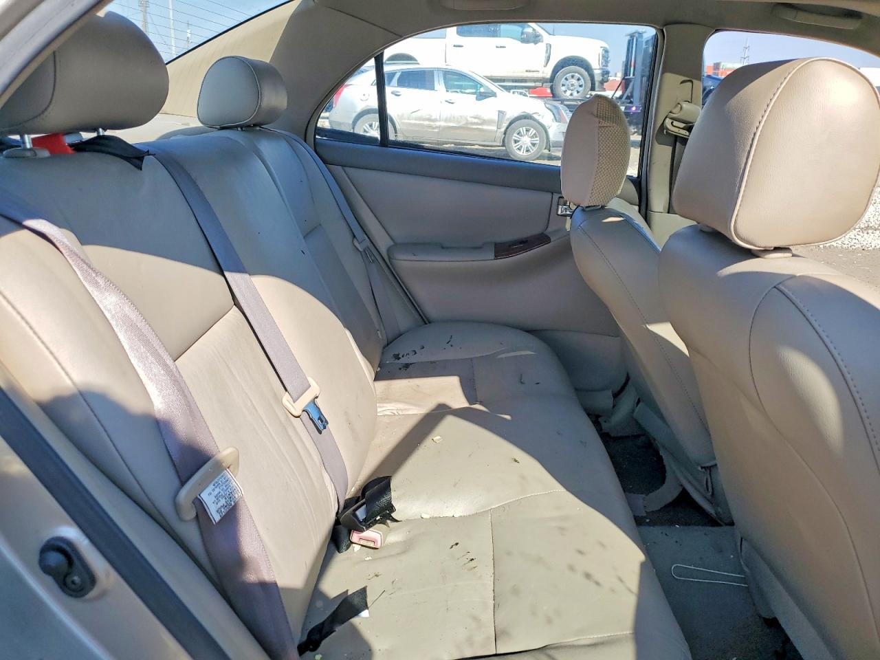 2004 TOYOTA COROLLA LE photo 19