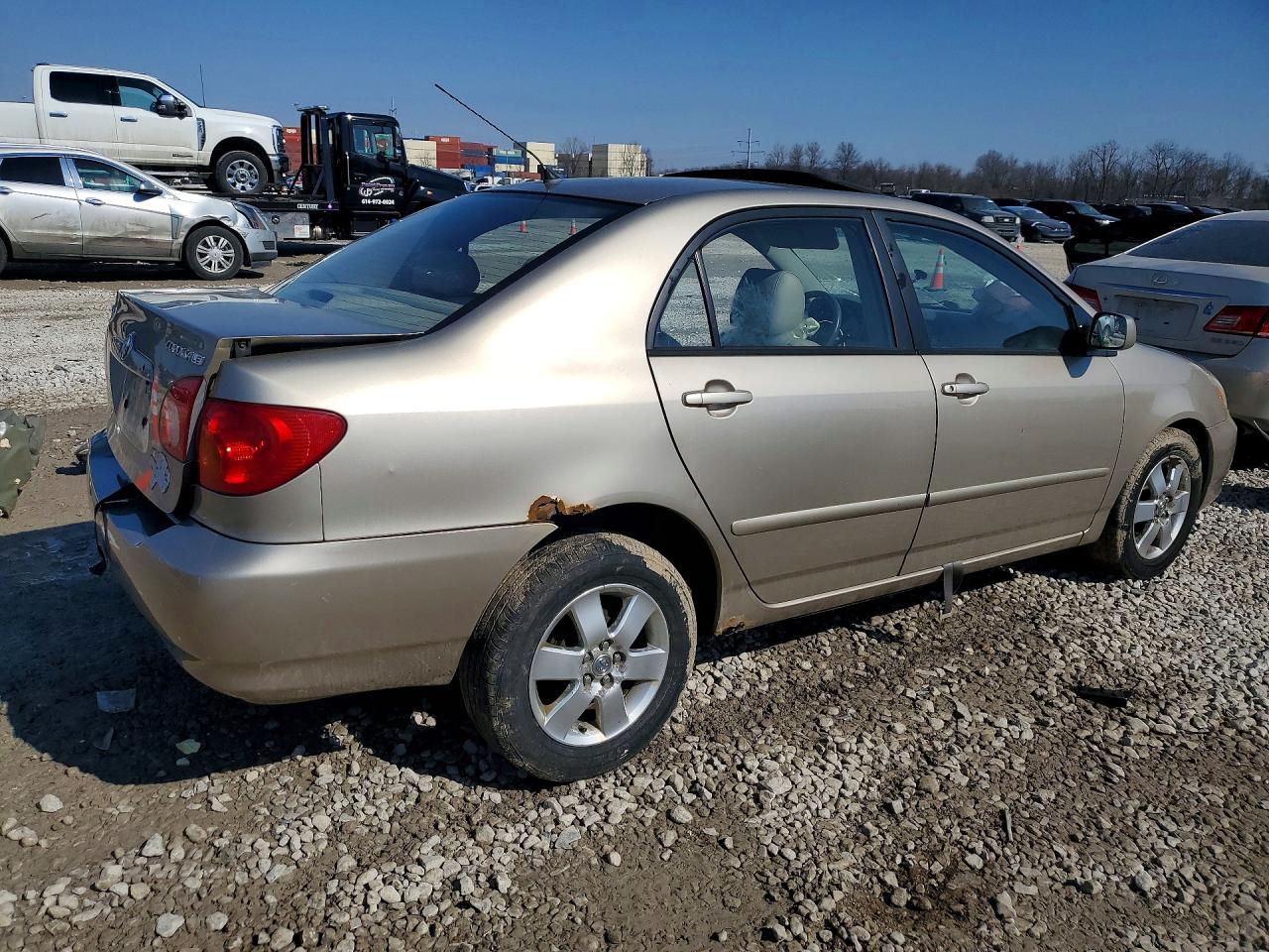2004 TOYOTA COROLLA LE photo 5