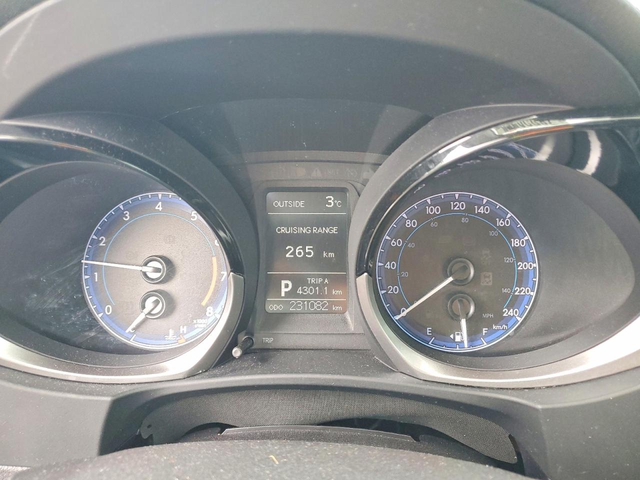 2015 TOYOTA COROLLA L photo 25