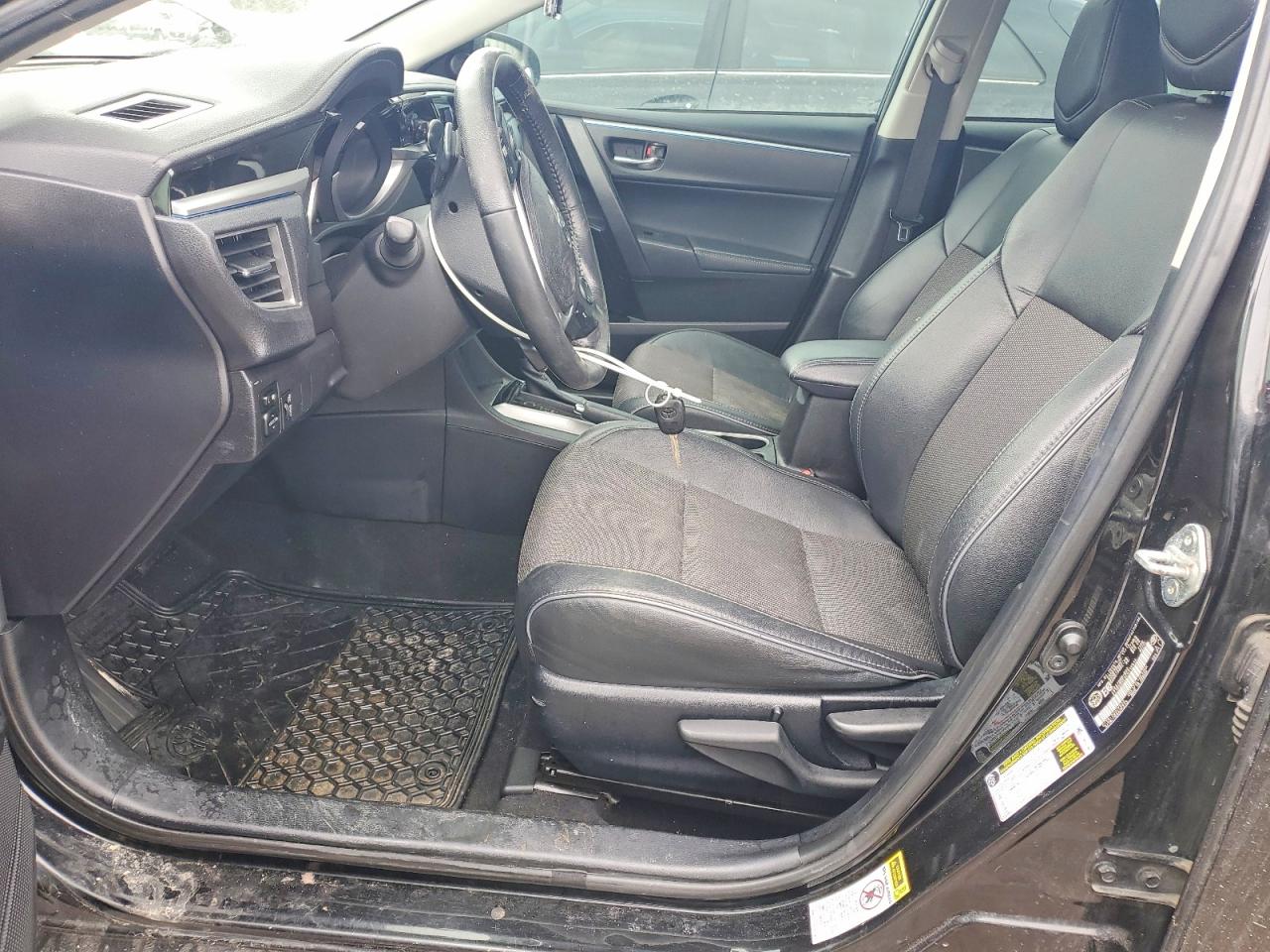 2015 TOYOTA COROLLA L photo 19