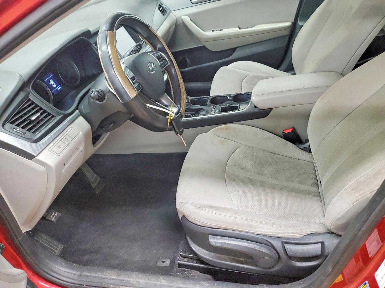 2018 HYUNDAI SONATA SE photo 13
