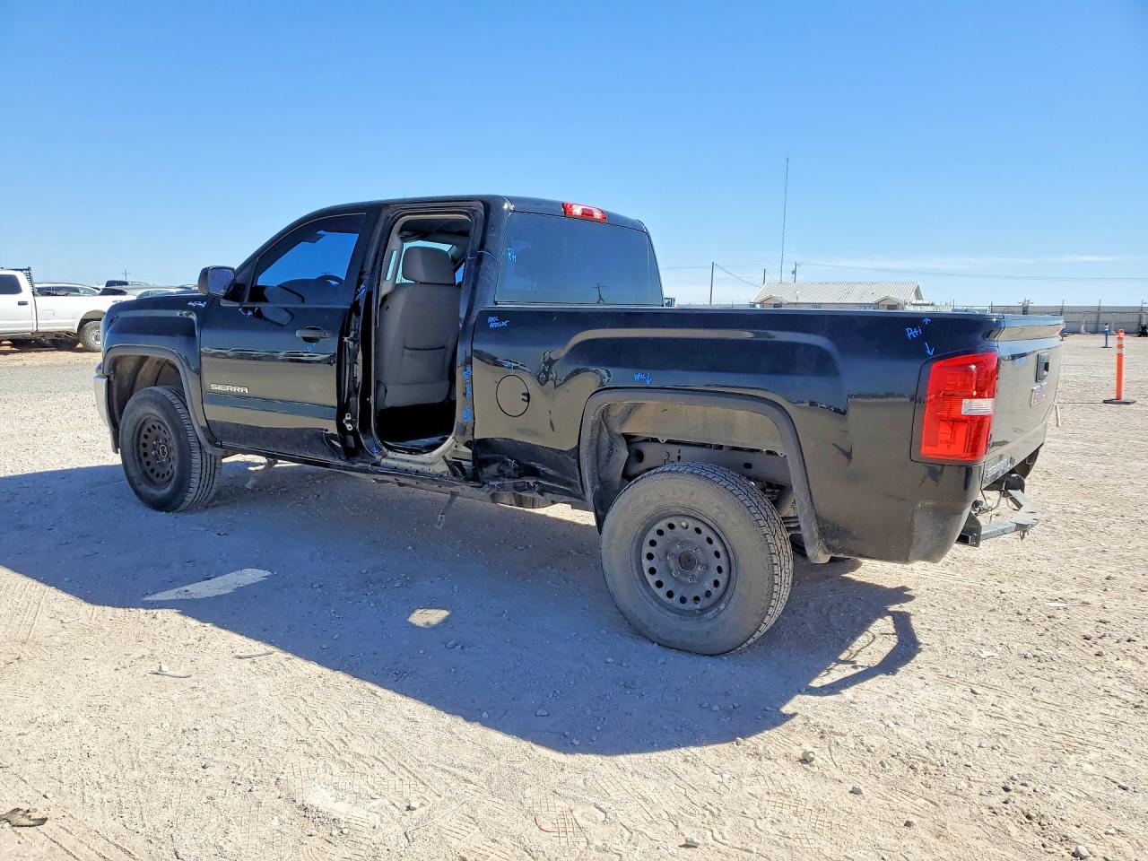 2017 GMC SIERRA K1500 photo 3
