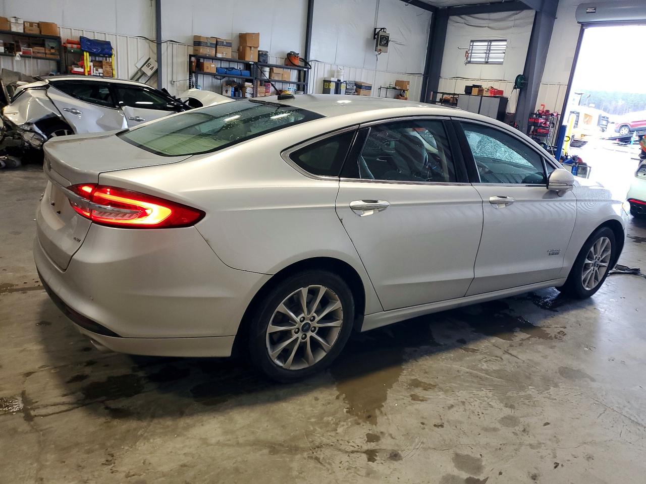 2017 FORD FUSION SE PHEV photo 3