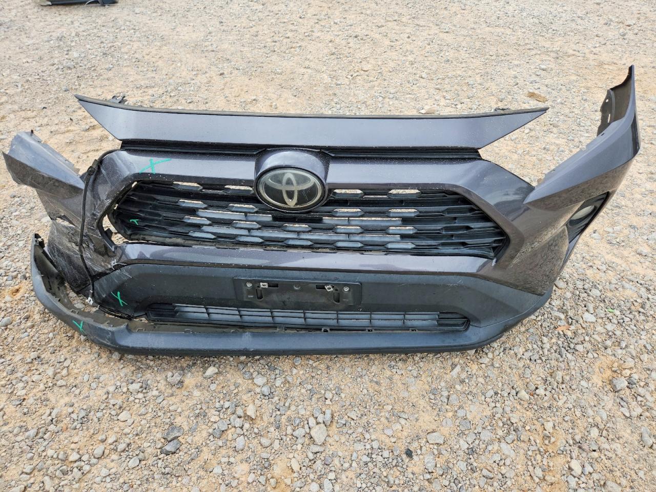 2019 TOYOTA RAV4 photo 13