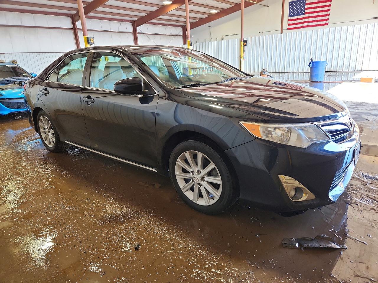 2012 TOYOTA CAMRY XLE photo 4