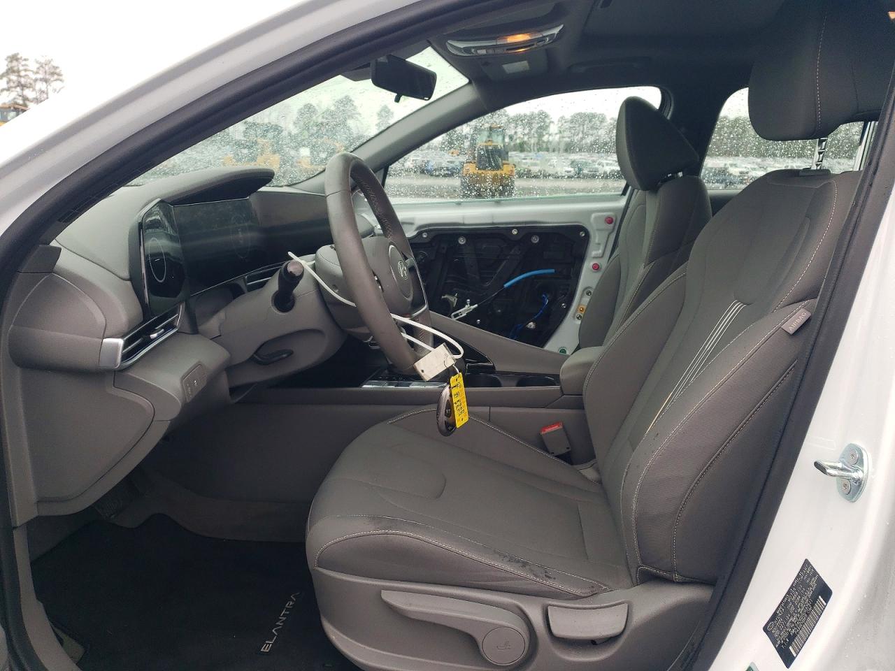 2025 HYUNDAI ELANTRA SEL CONVENIENCE photo 13