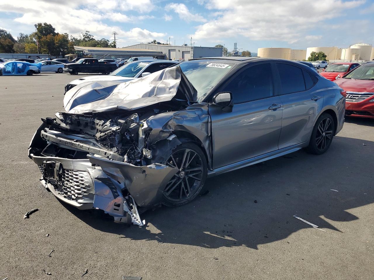 2025 TOYOTA CAMRY