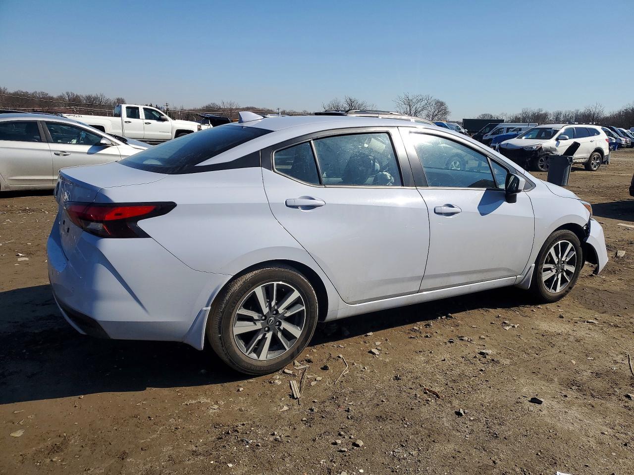 2025 NISSAN VERSA SV photo 5