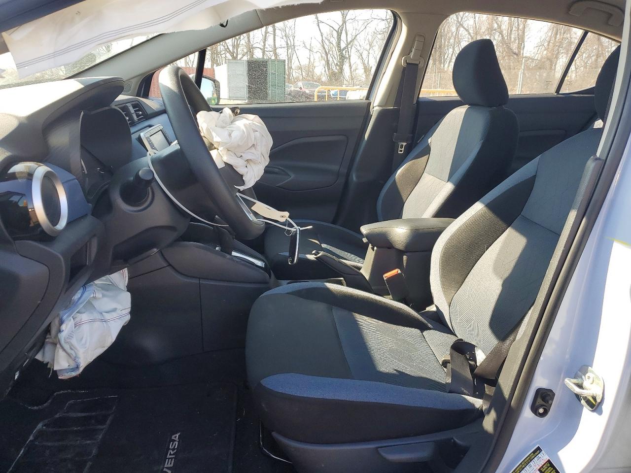 2025 NISSAN VERSA SV photo 13