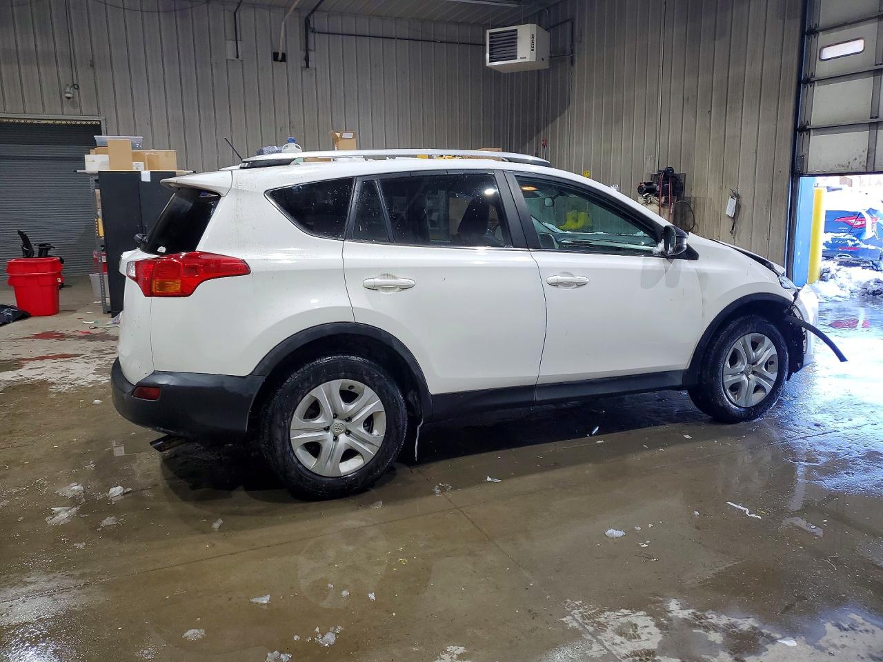 2015 TOYOTA RAV4 LE photo 7