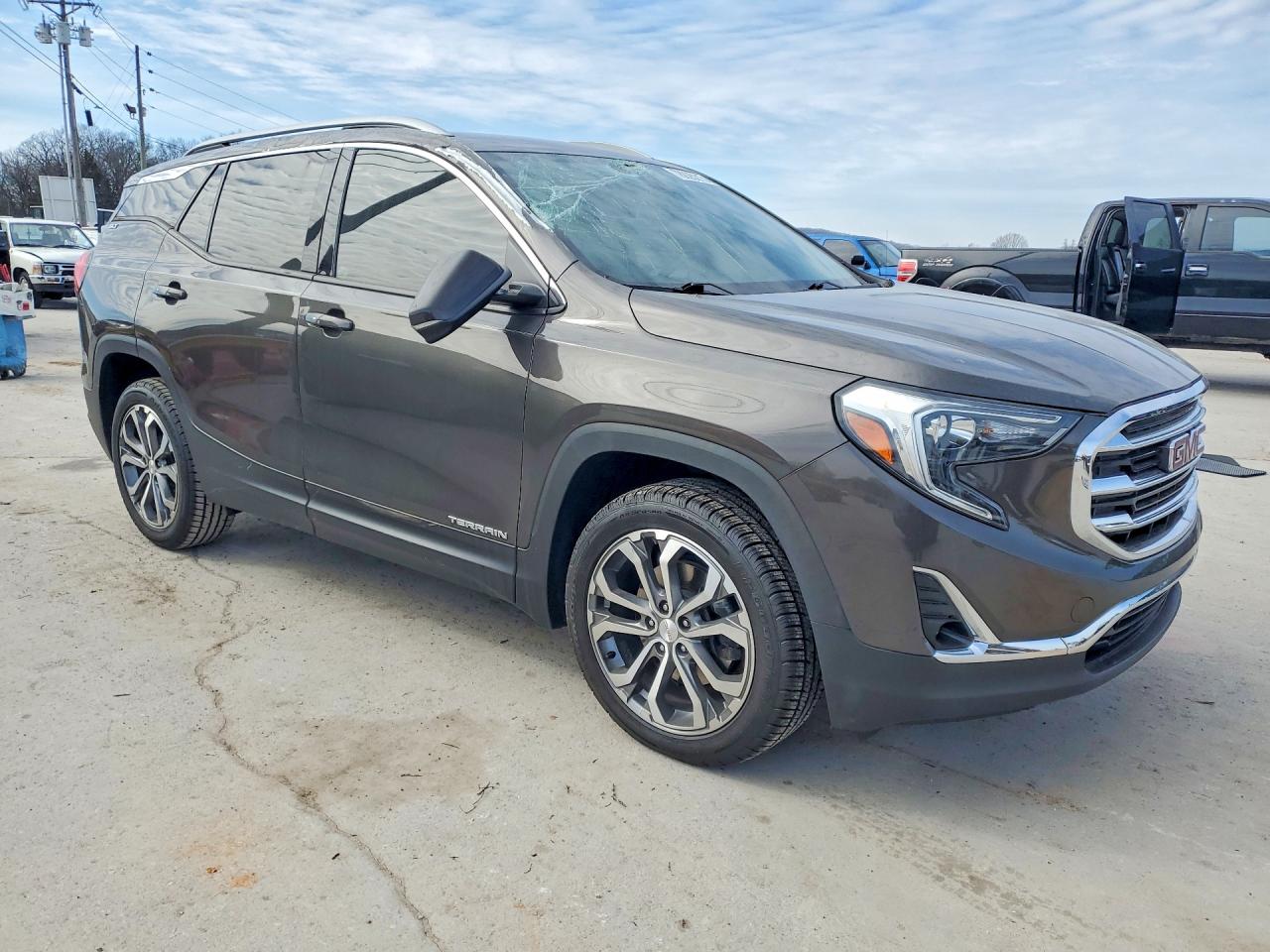 2020 GMC TERRAIN SLT photo 4