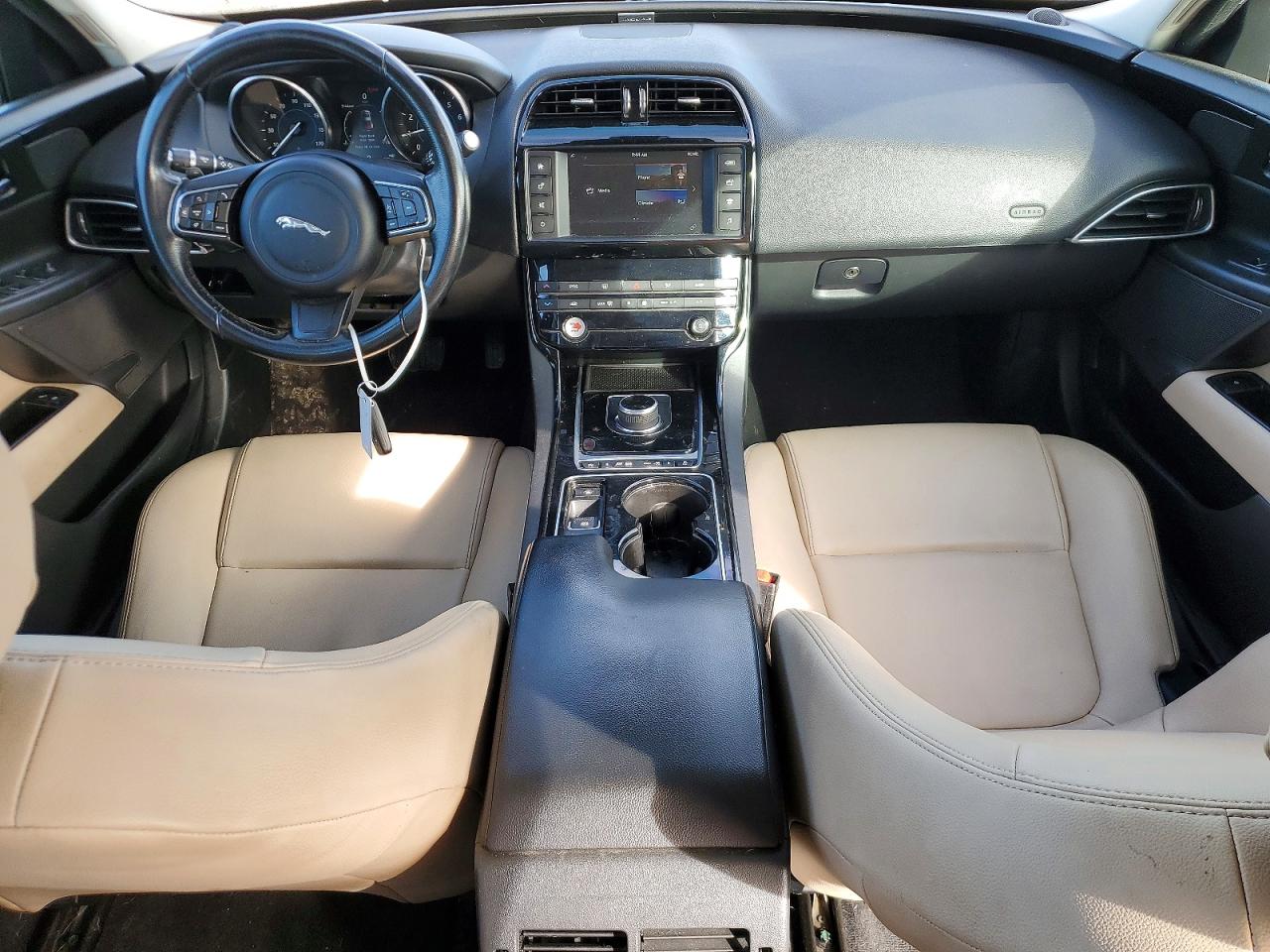 2017 JAGUAR XE photo 15