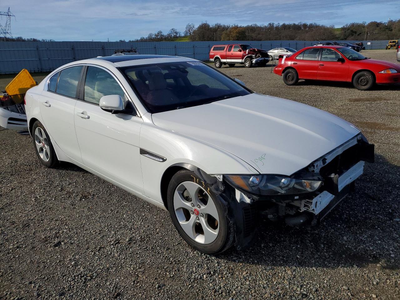 2017 JAGUAR XE photo 7