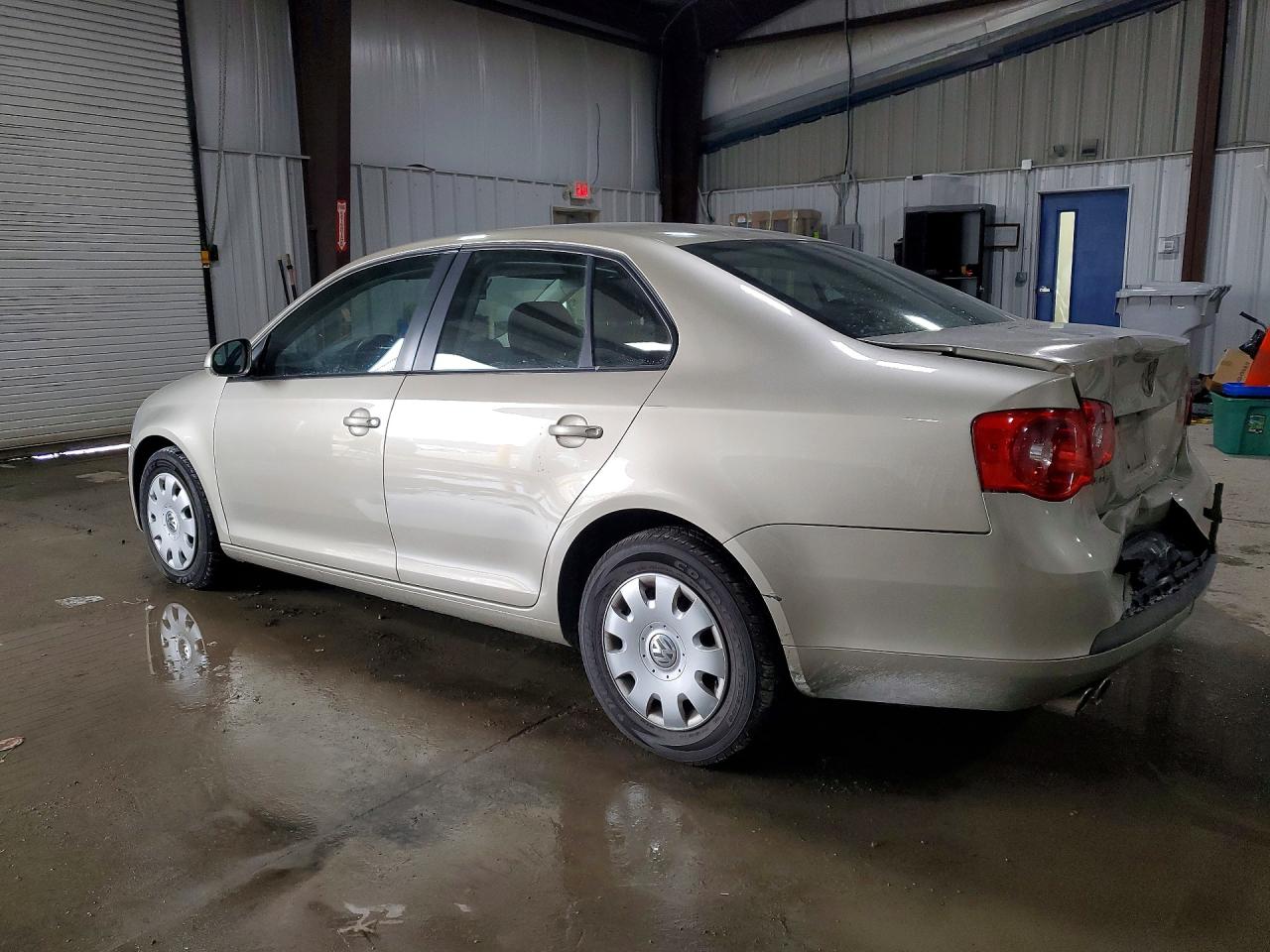 2006 VOLKSWAGEN JETTA VALUE photo 2