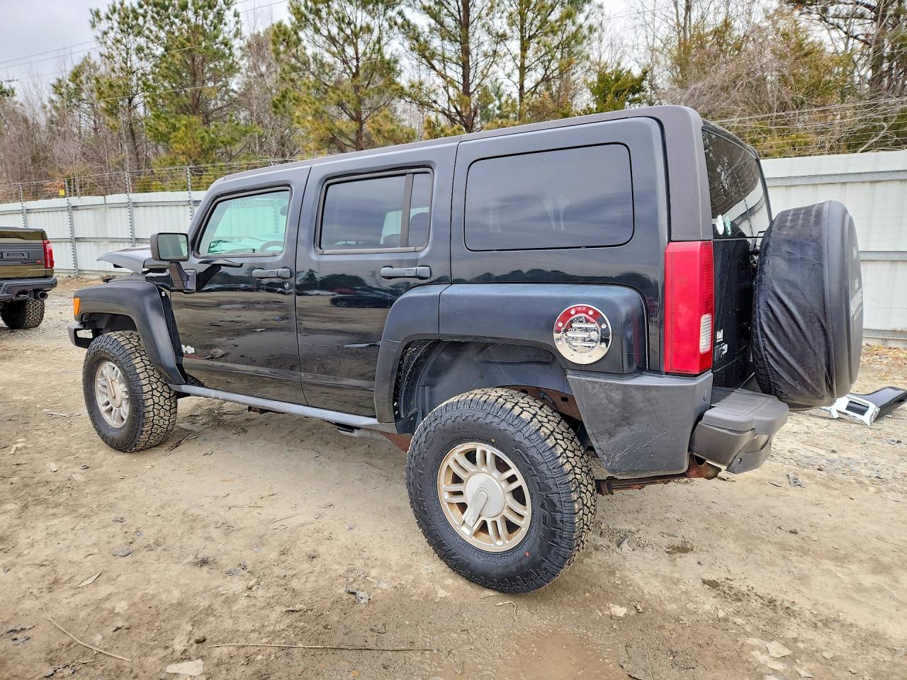 2007 HUMMER H3 photo 2