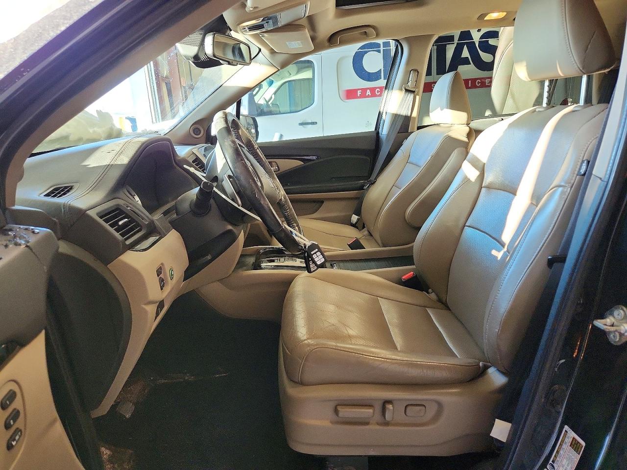 2016 HONDA PILOT ELITE photo 19