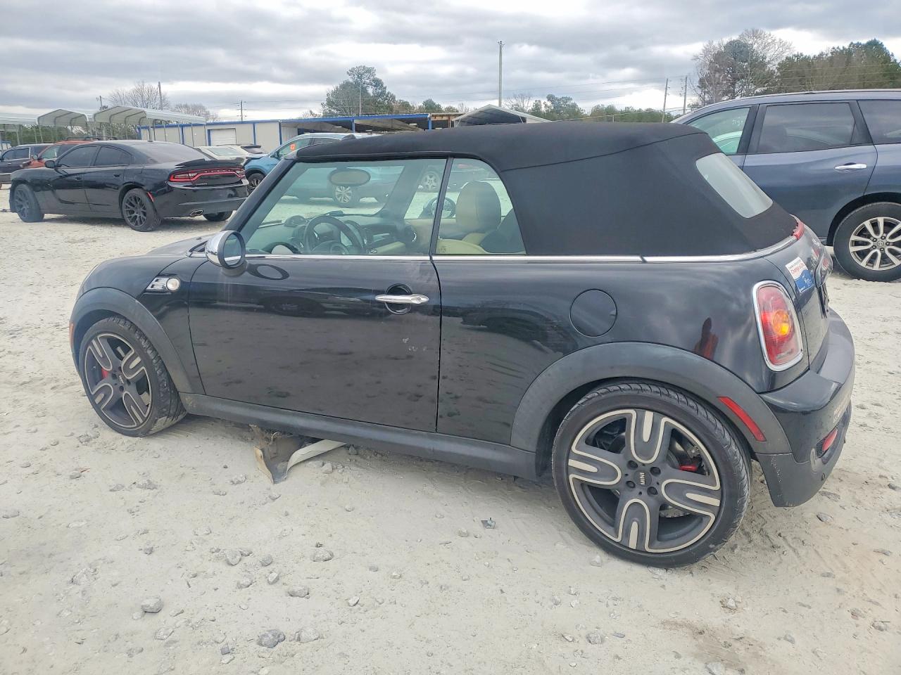 2009 MINI COOPER photo 2