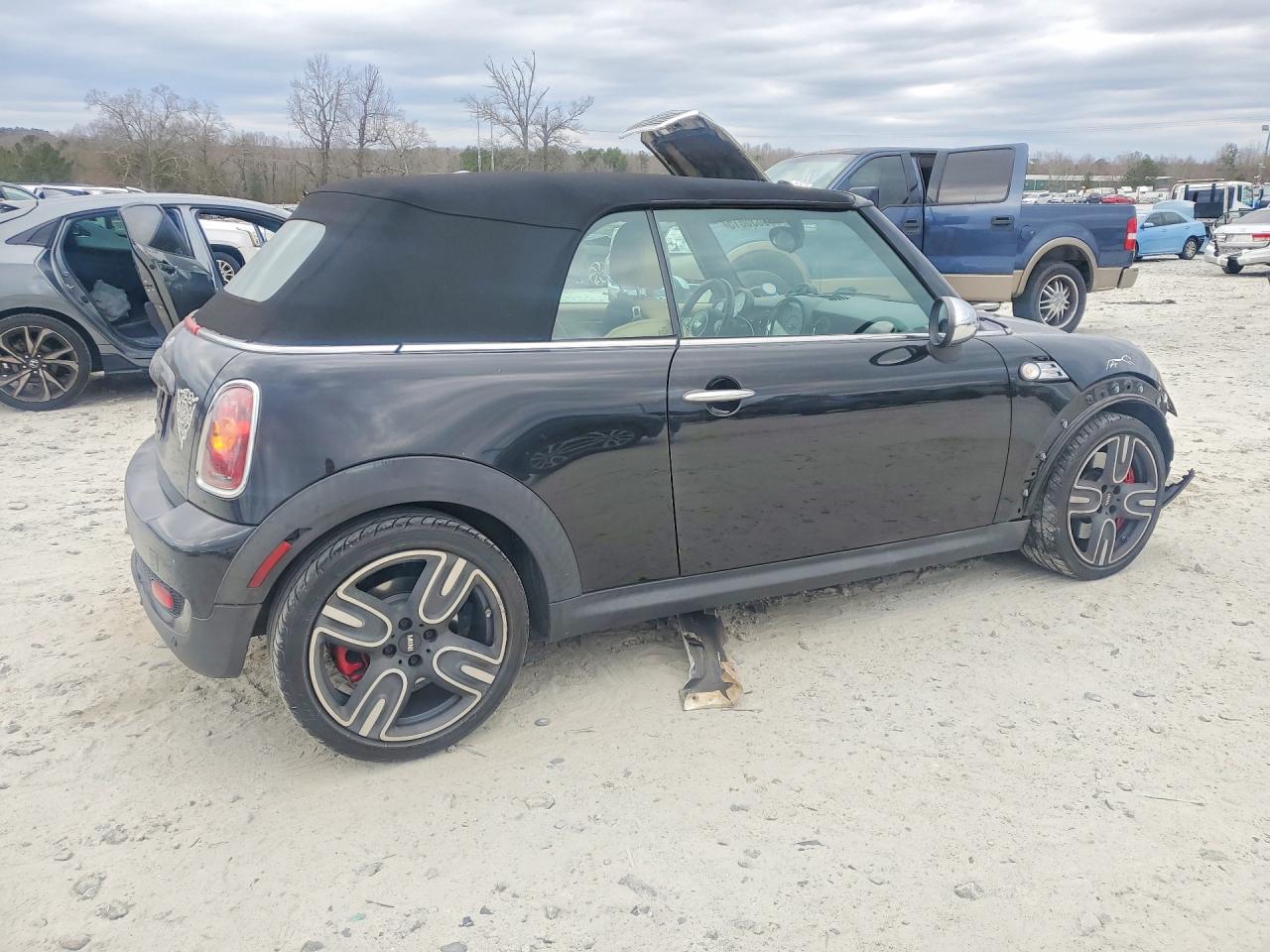 2009 MINI COOPER photo 3