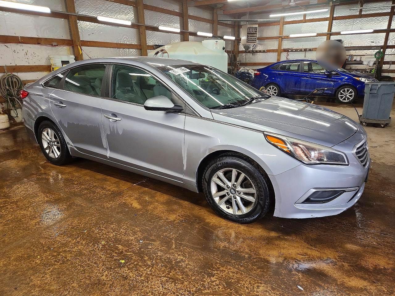 2017 HYUNDAI SONATA BASE photo 4