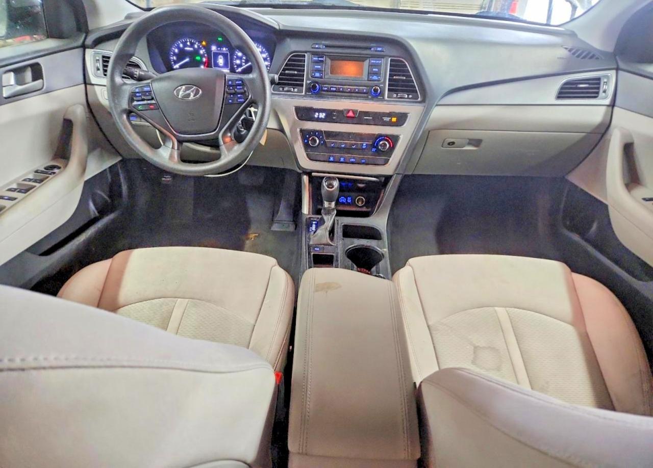 2017 HYUNDAI SONATA BASE photo 8