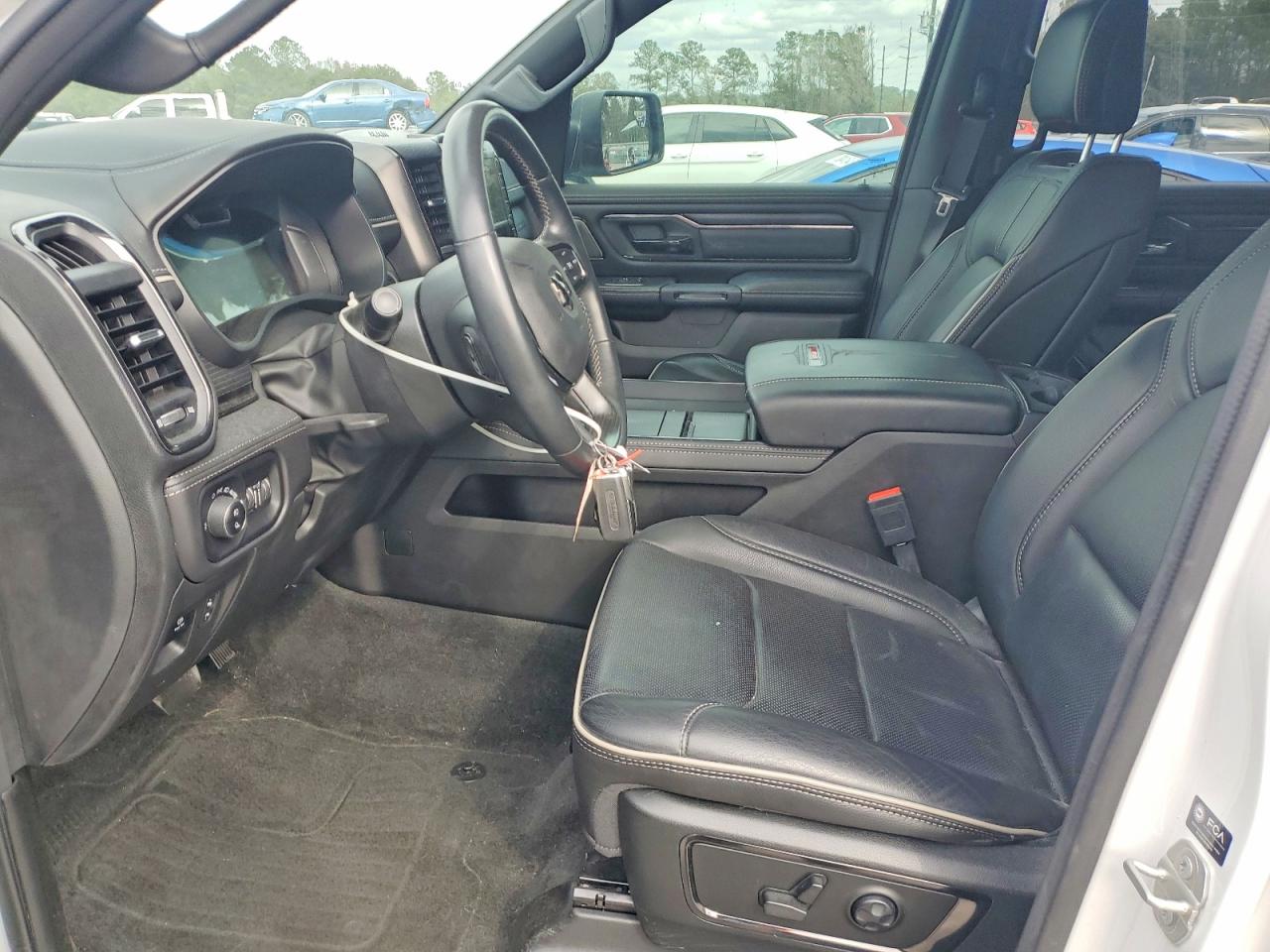 2023 RAM 1500 LIMITED photo 7