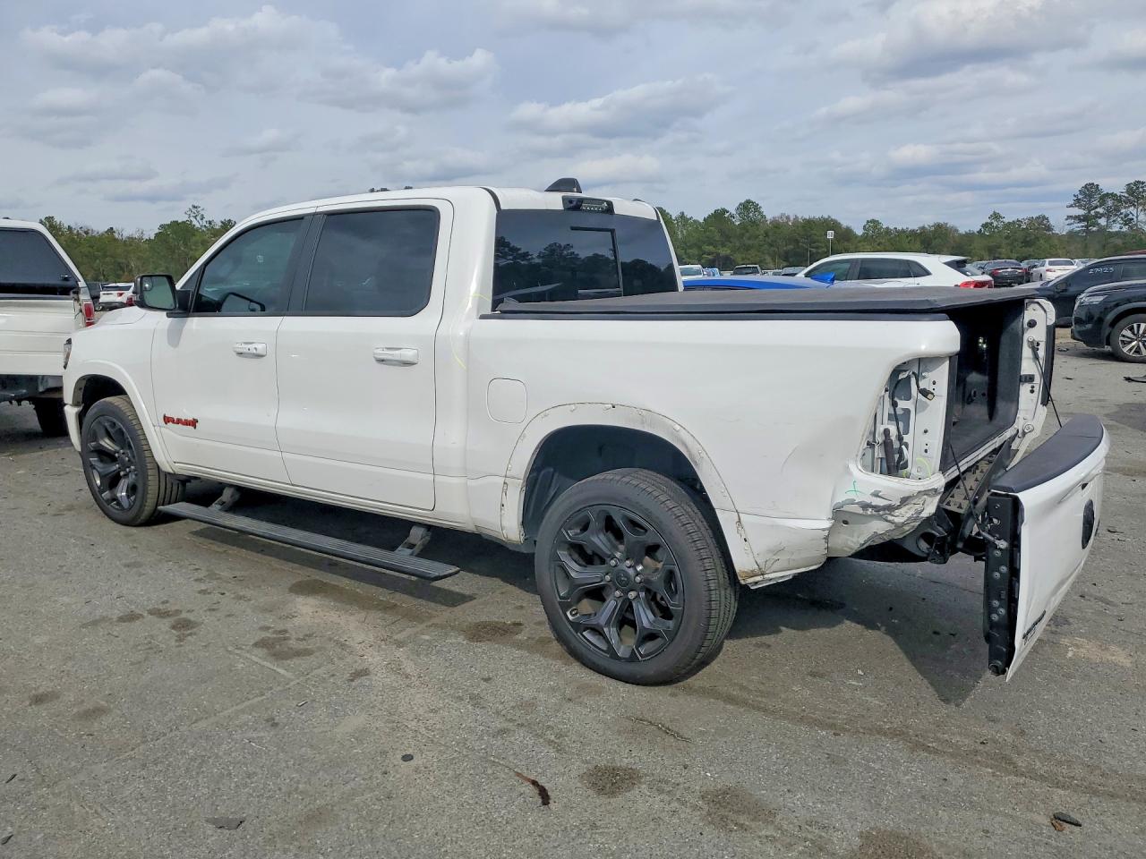 2023 RAM 1500 LIMITED photo 2