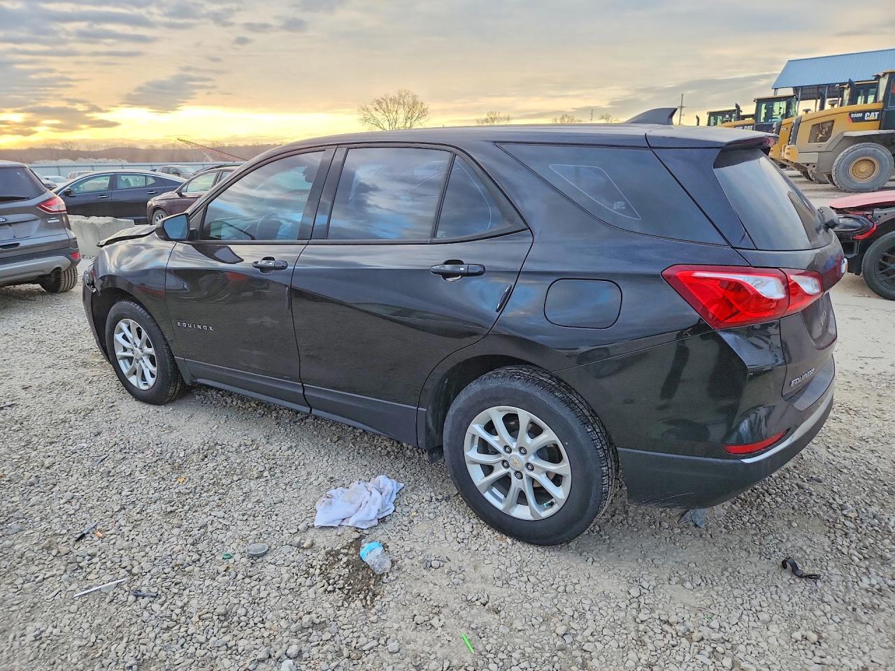 2018 CHEVROLET EQUINOX LS photo 3