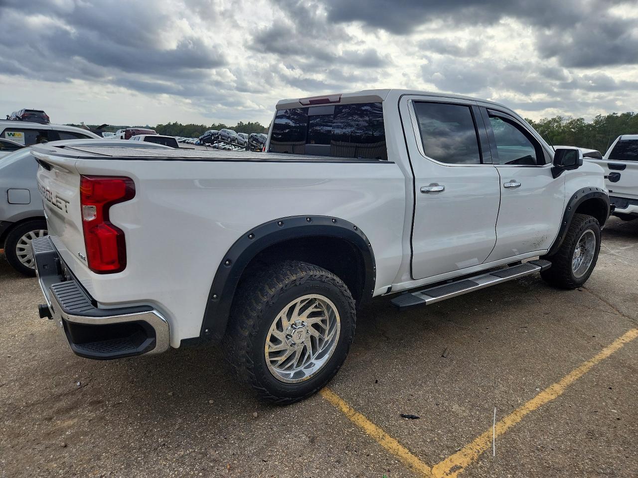 2021 CHEVROLET SILVERADO K1500 LTZ photo 3