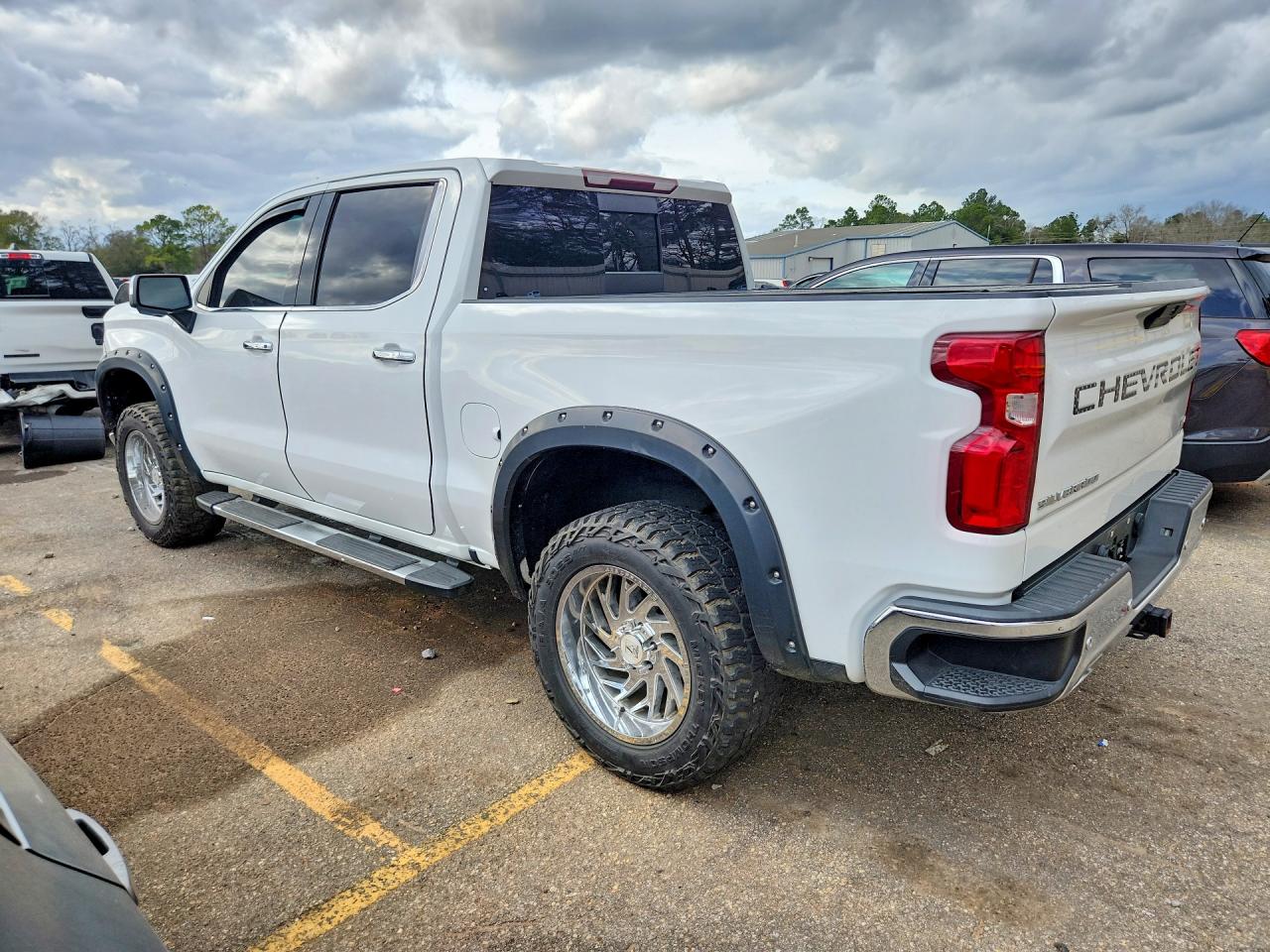 2021 CHEVROLET SILVERADO K1500 LTZ photo 2