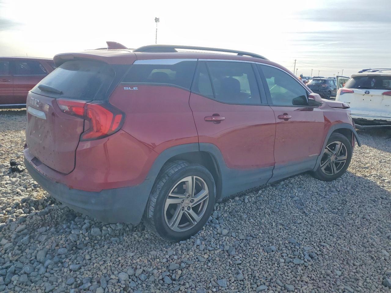 2018 GMC TERRAIN SLE photo 5