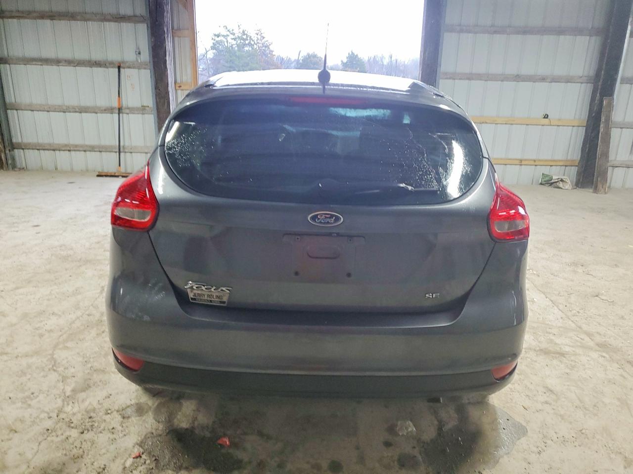 2017 FORD FOCUS SE photo 6