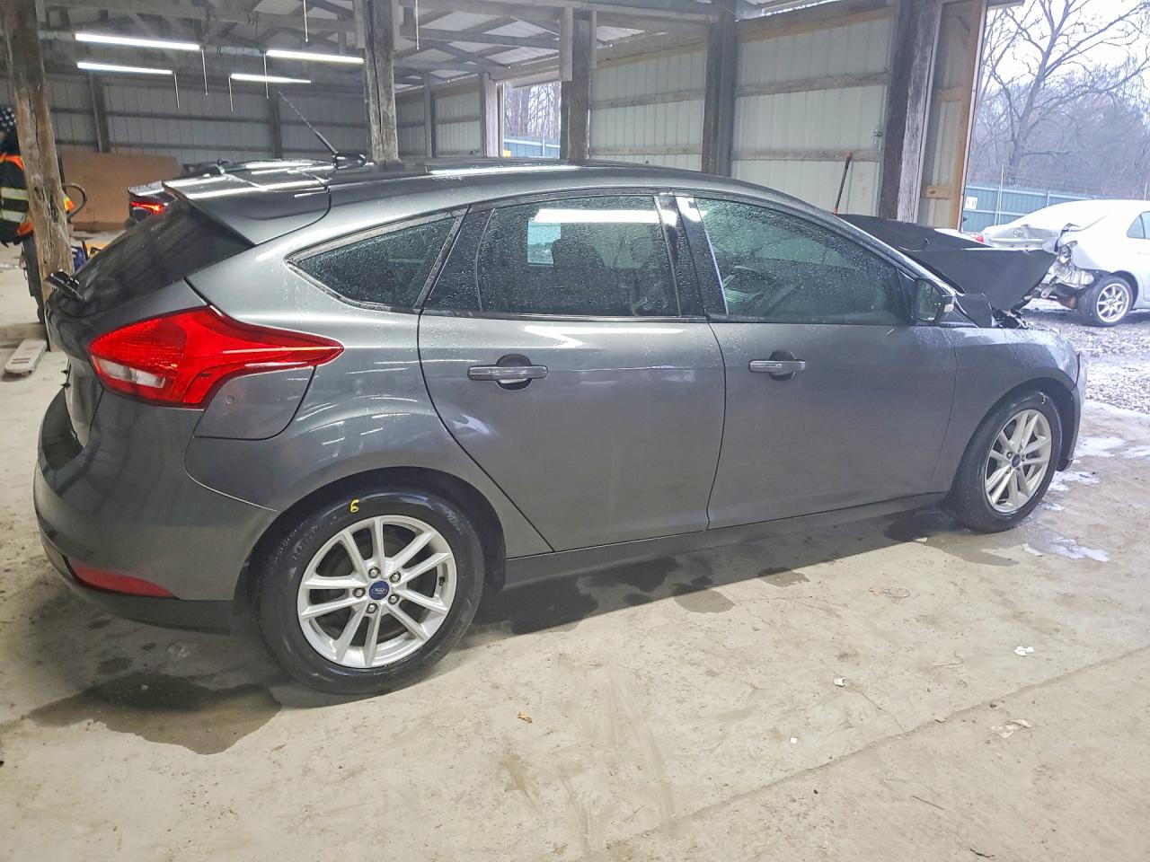2017 FORD FOCUS SE photo 3