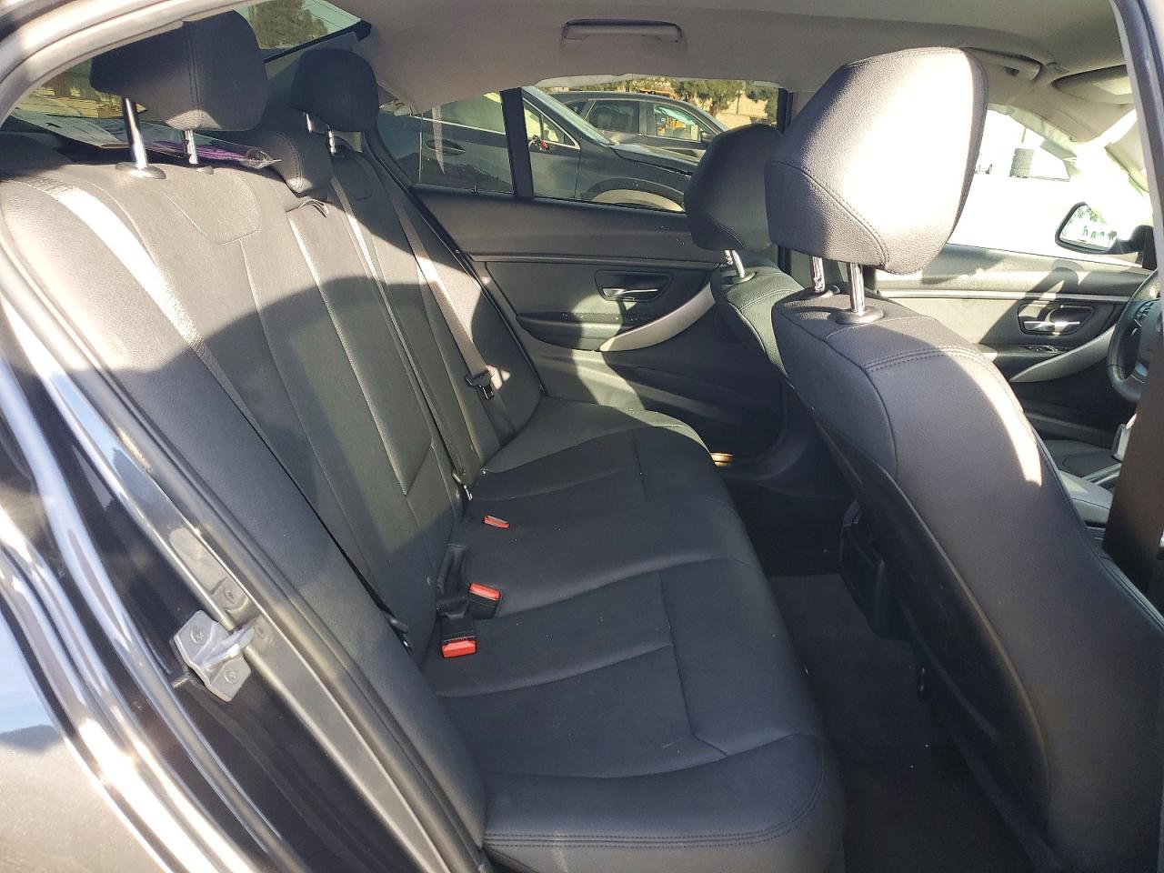 2018 BMW 320 I photo 28