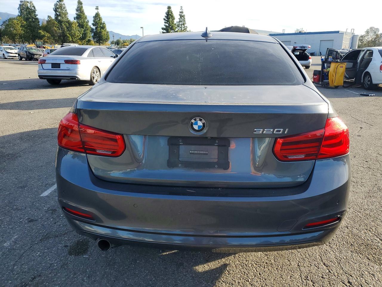 2018 BMW 320 I photo 16