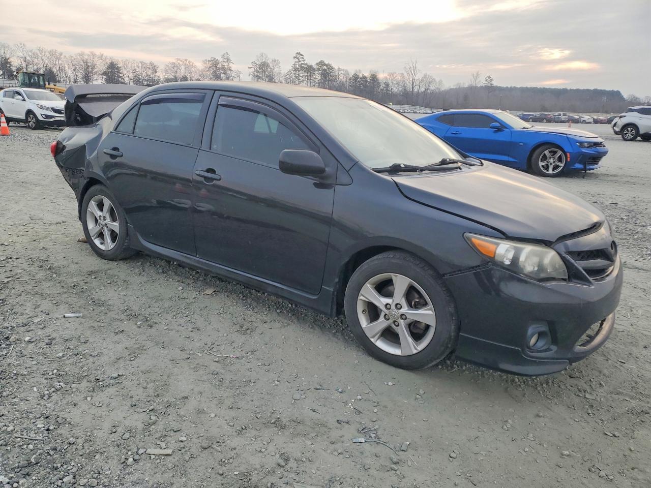 2011 TOYOTA COROLLA S photo 4